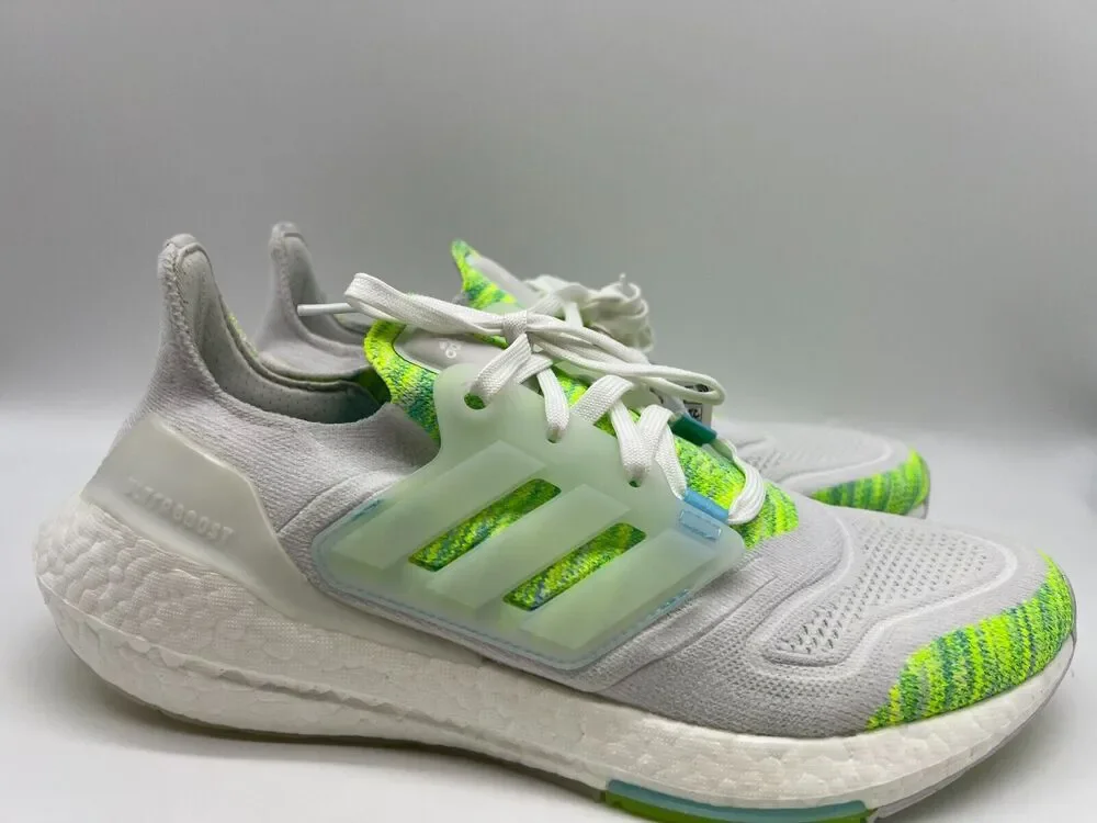 Adidas Ultraboost 22 Running Women's White Bliss Blue Volt GX5926 Size 9.5 NWT